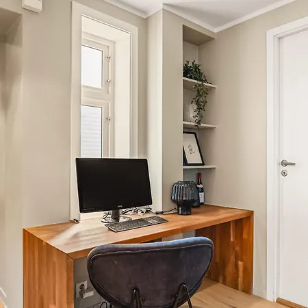 Location - Location - Location I Peace & Sonos *